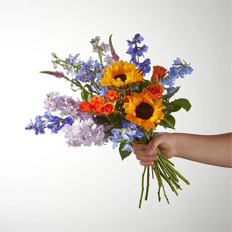 The Full Nest Bouquet Standard